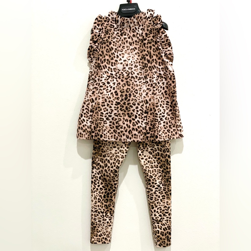 Janie and Jack LEOPARD PRINT RUFFLE TOP and LEGGINGS. Beautiful set.